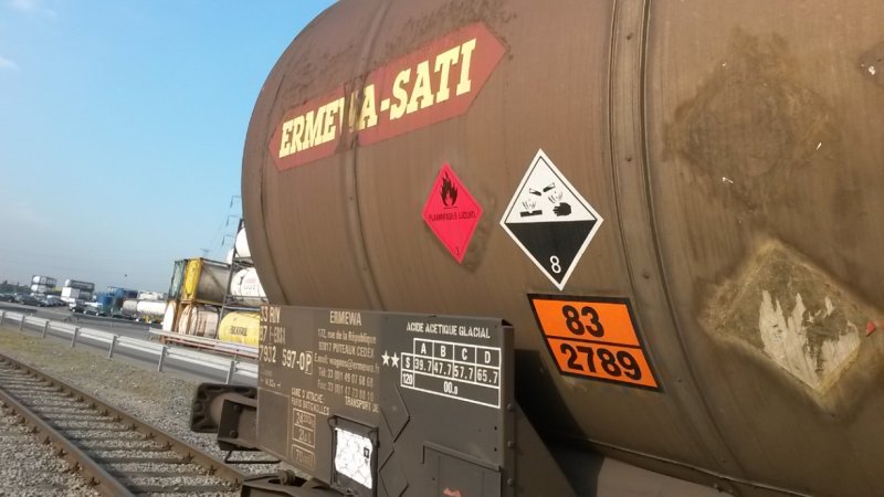 gefahrgut_kesselwagen.jpg gefahrgut_kesselwagen.jpg